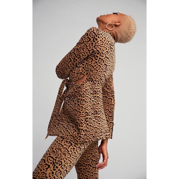 Good American Fit & Flatter Leopard Print Velveteen Blazer in Caramel Leopard, S - Picture 3 of 15